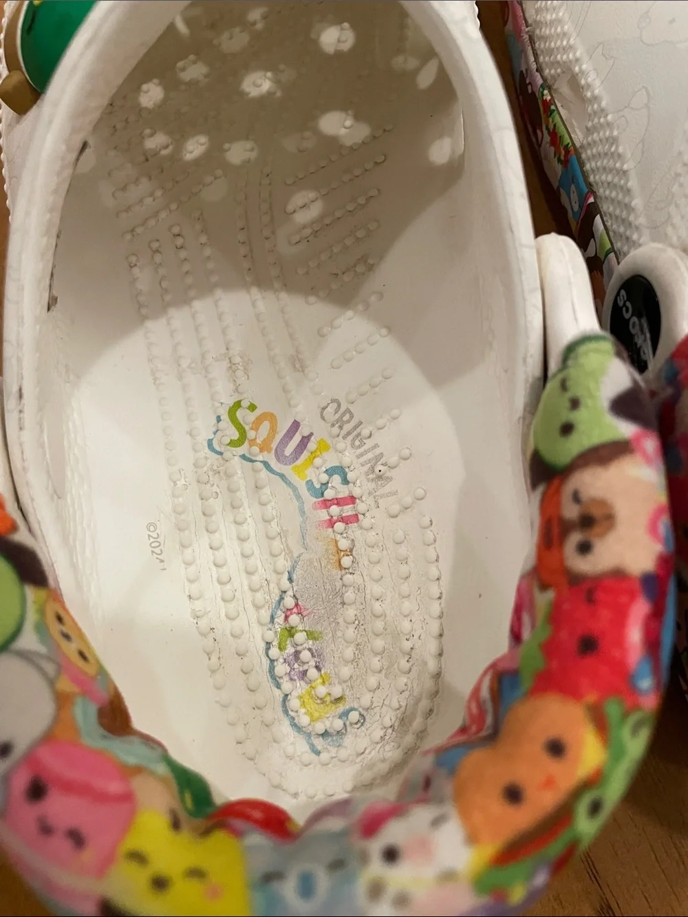 CROCS Squishmallows J4 Clogs Kids White Special Edition Charms Girls Size 4
